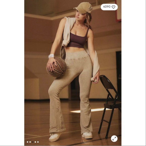 Free People Pants - FINAL! FP Movement • NWOT Good Karma Flare Leggings Mushroom